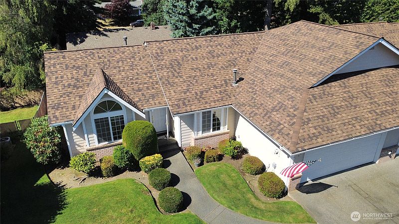 5th image of 4 Lakewood Oaks Drive