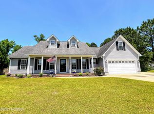 118 Bur Oaks Blvd, Newport, NC 28570