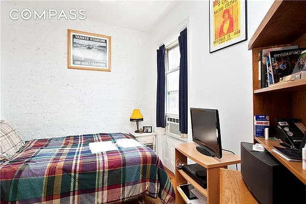 Rented by Compass | media 49