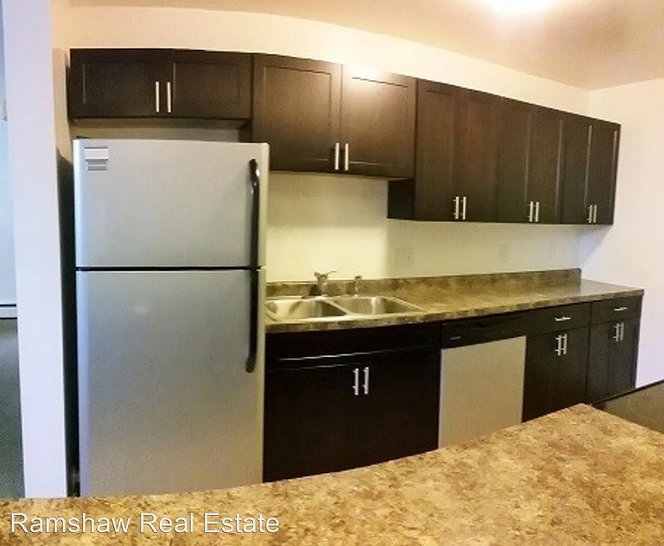 202COL — Photo 4