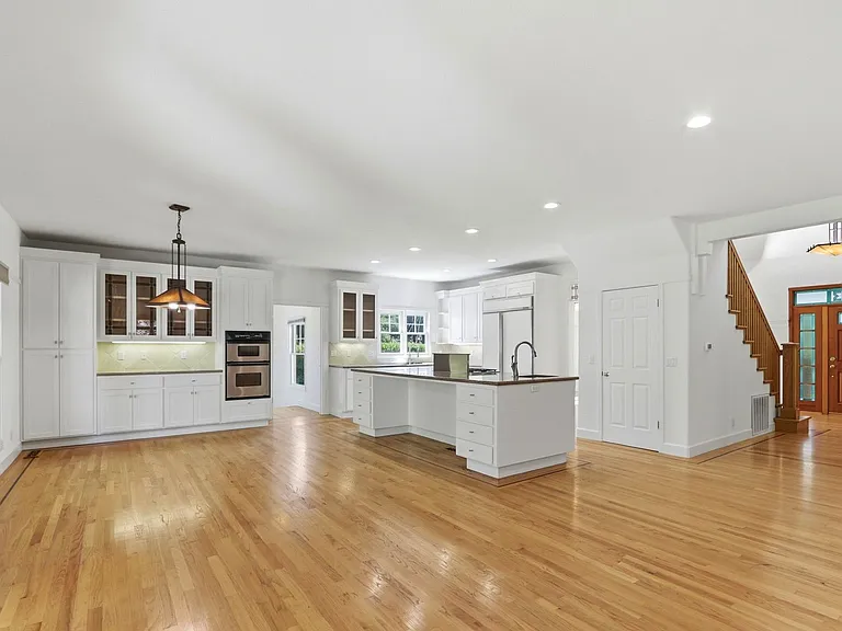 16073 Shannon Rd — Photo 5