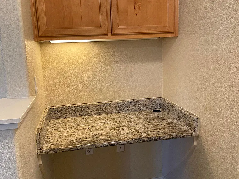 700 Moon Cir — Photo 16