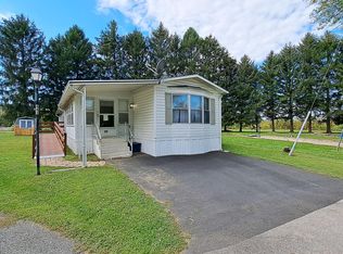 443 Clover Dr, York, PA 17406
