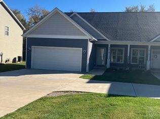 3912 Silhavy Rd #4, Valparaiso, IN 46383