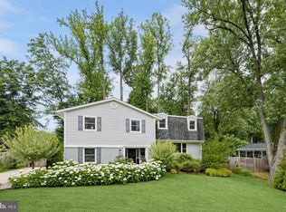 9802 Brixton Ln, Bethesda, MD 20817