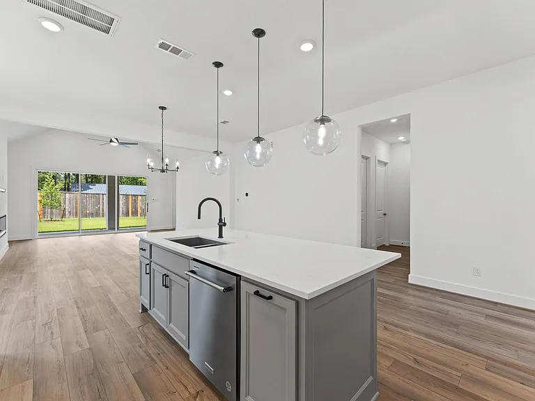 8218 Sherman Park Trl — Photo 9