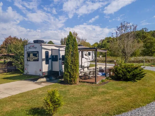13-50 Timber Leaf Dr, Sylva, NC 28779