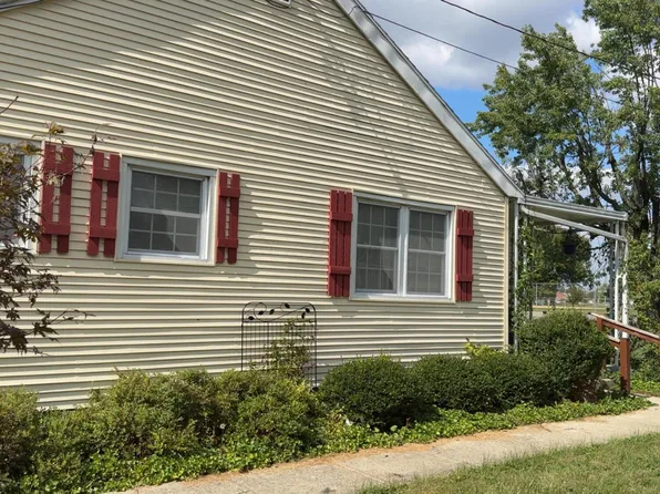 1046 Fife Ave, Wilmington, OH 45177