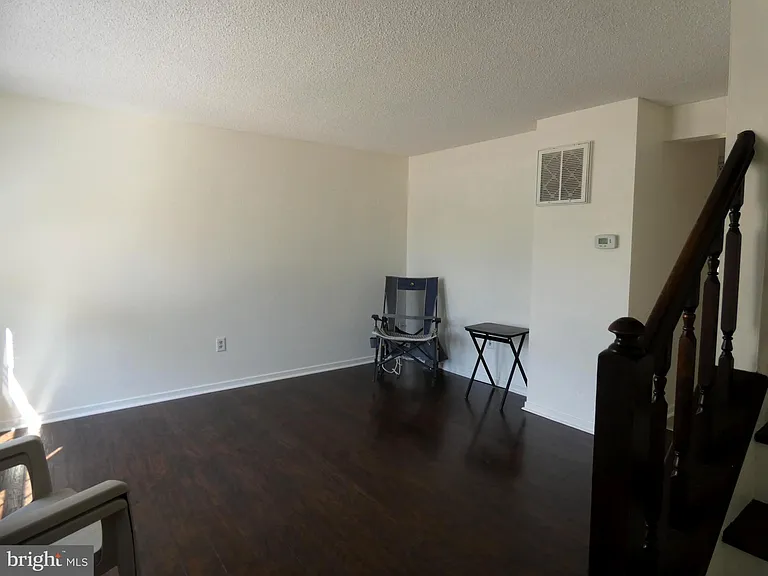103 S Lynchburg St — Photo 3