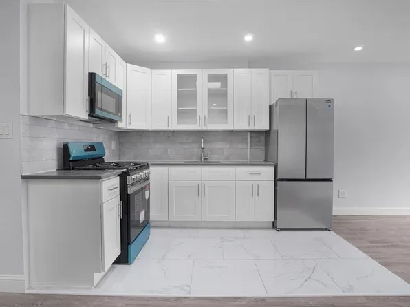 3604 Willett Avenue image 9 of 31