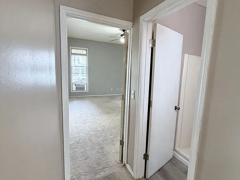 1031 Hartford St — Photo 59