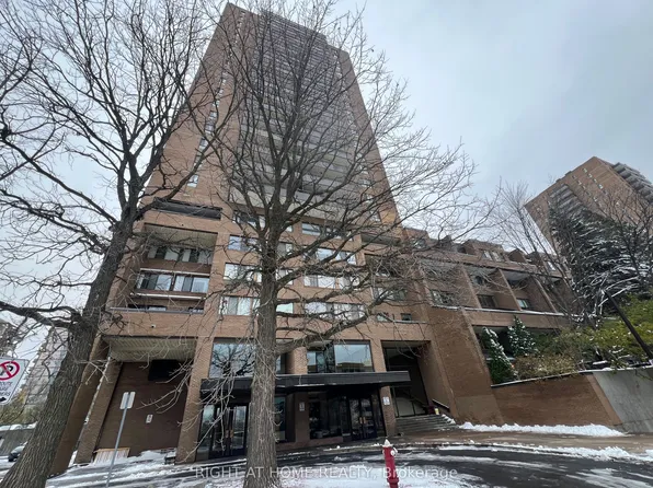 505 Saint Laurent Blvd #1103, Ottawa, ON K1K 3X4