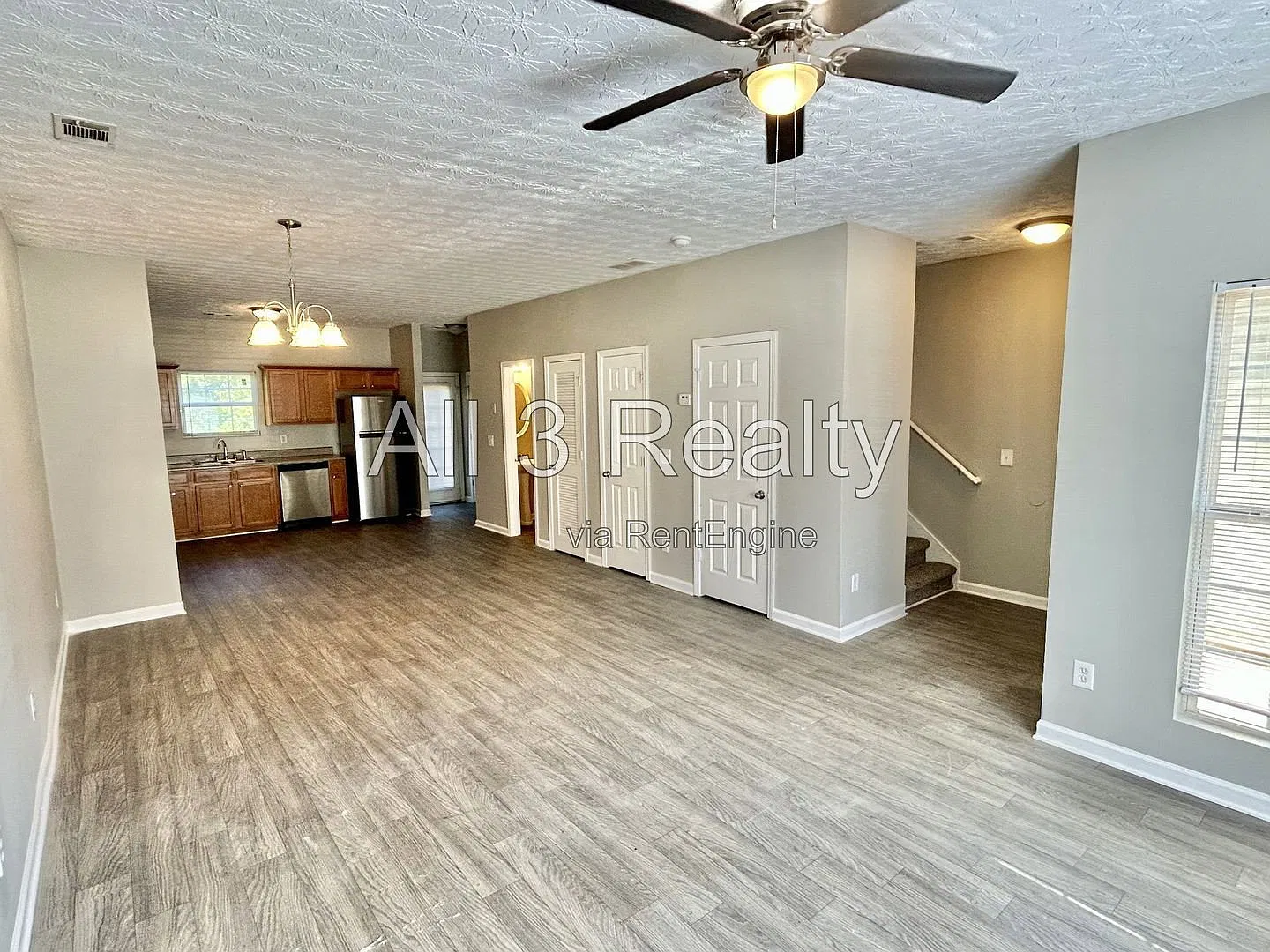 3 bed, 2.5 bath, 1377 sqft, $1,495 — Photo 3