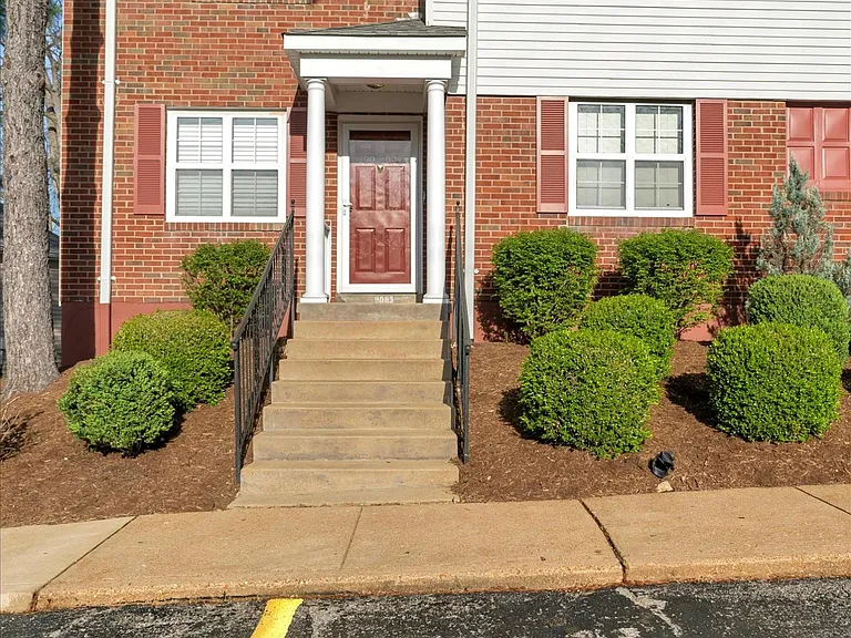 9083 W Swan Cir — Photo 3