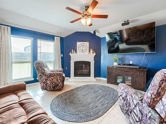 5th image of 5604 Durst Ln