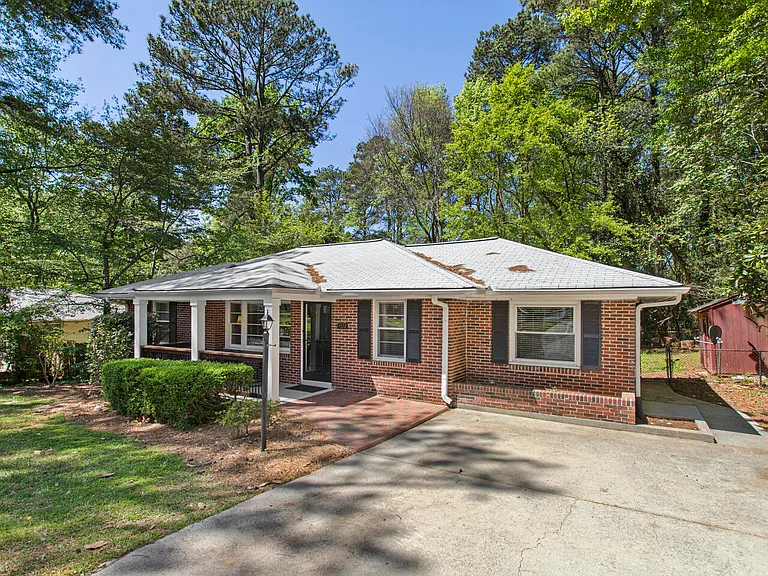 Berkeley Ln NE — Photo 4