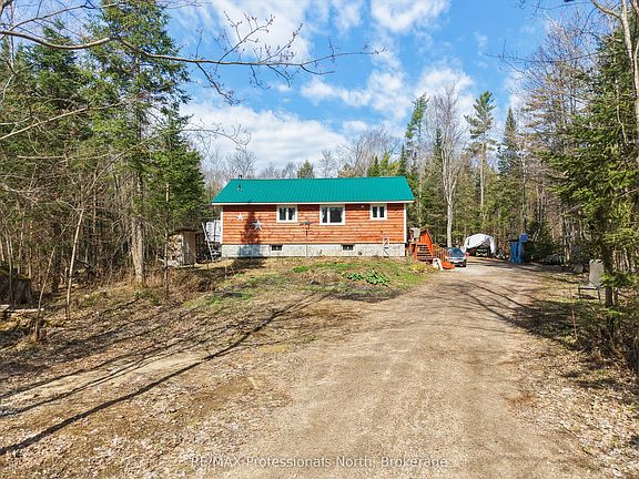 4th image of 1070 W Vankoughnet Rd