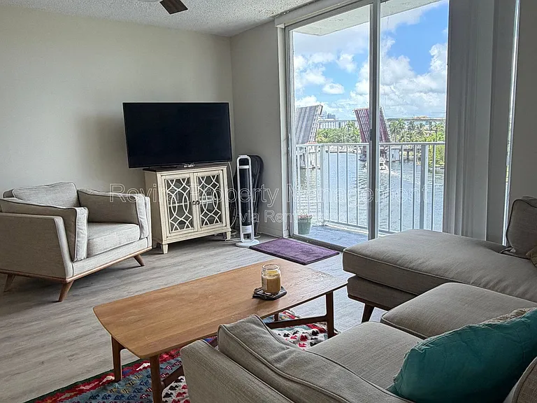 1740 NW North River Dr #516 — Photo 3