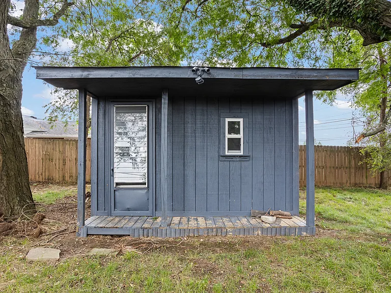 406 Heather St — Photo 34