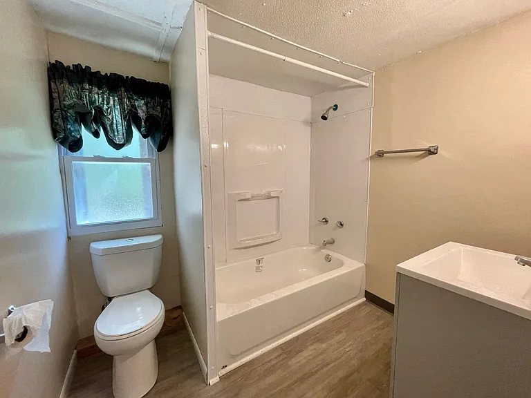 7625 Joseph St — Photo 10