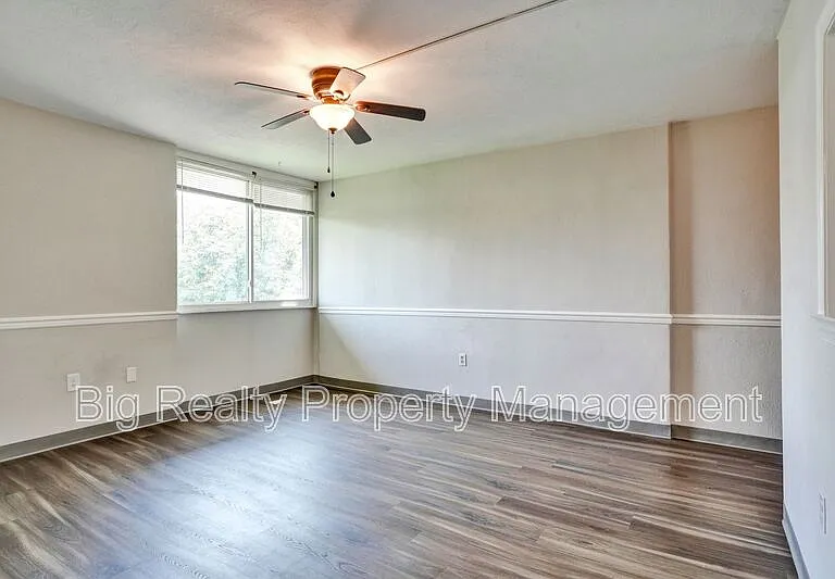 3323 Forest Ln #D-15 — Photo 8