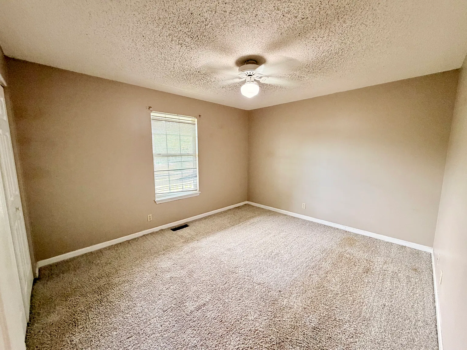 3 bed, 1100 sqft, $1,125 — Photo 4