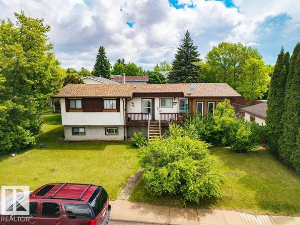 1309 56th St NW, Edmonton, AB T6L 2B2