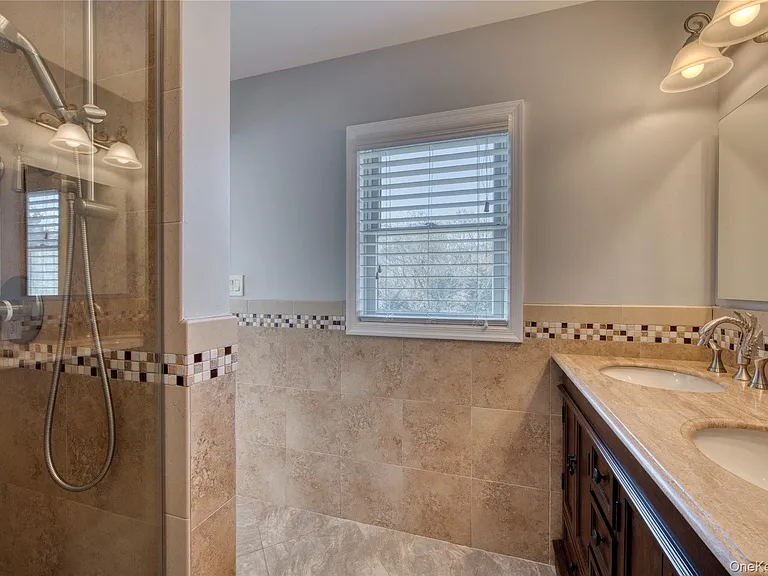 750 Kerwin Blvd — Photo 15