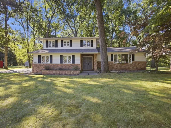 16600 Gerald St, Granger, IN 46530