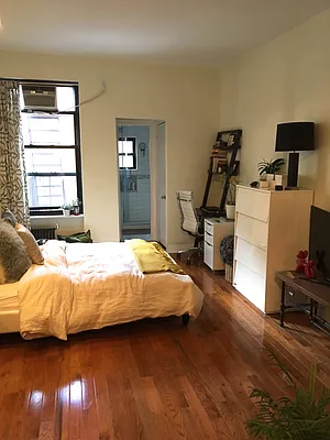 Rented by Performing Assets Corp | media 25