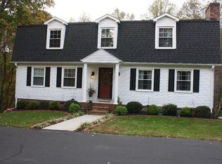 90 Hanover Pl, Ridgeway, VA 24148