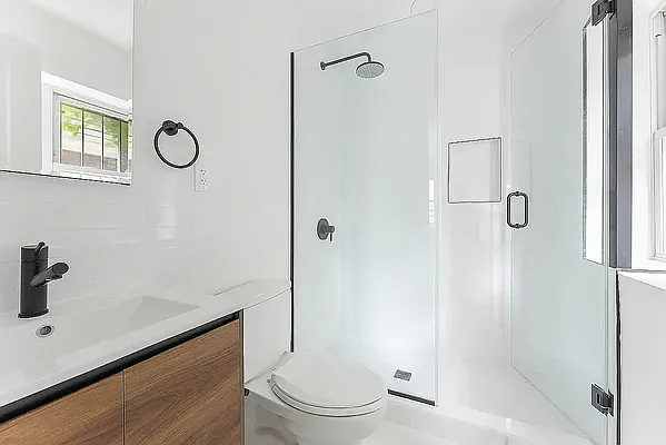 Bathroom, photo 2