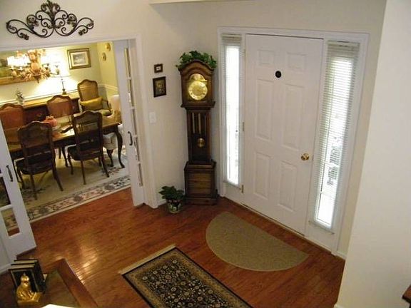 Foyer into DR