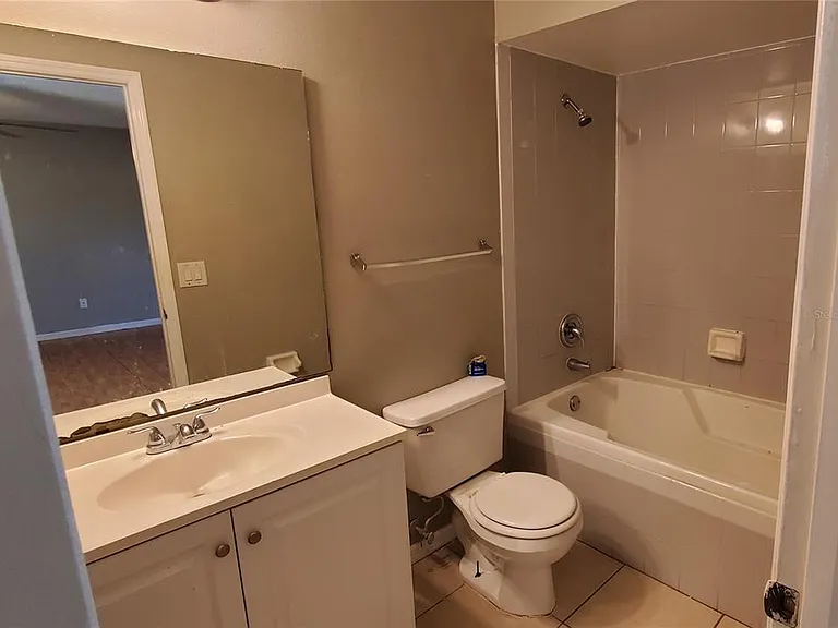 2370 Harbor Town Dr — Photo 6