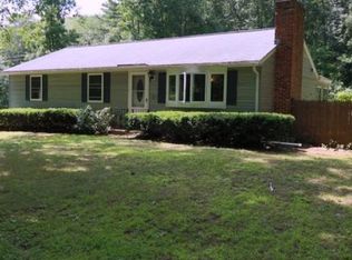 19 Berry Rd, Derry, NH 03038