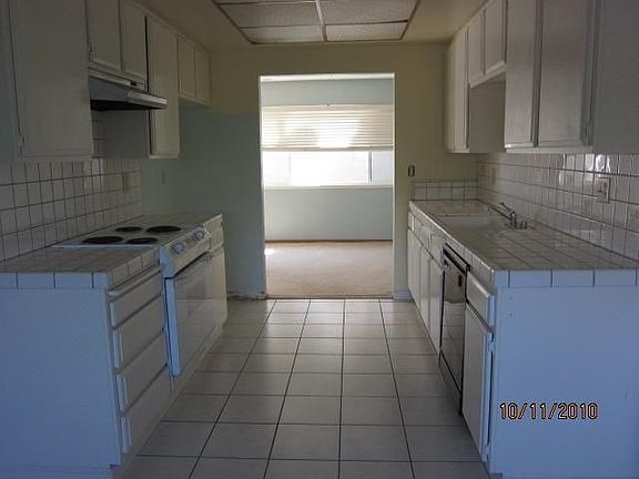 2nd image of 5635 Bluegrass Ln