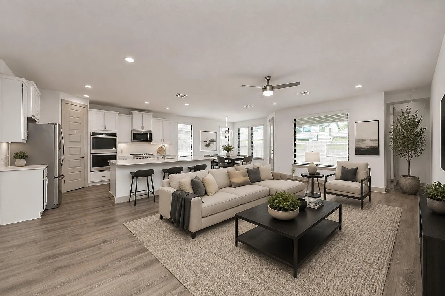 5 bed, 3.5 bath, 3353 sqft, $3,850 — Photo 3