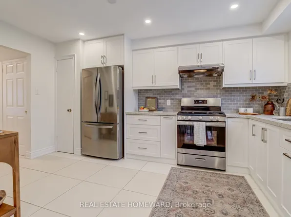 783 Dodsworth Cres, Mississauga, ON L4Y 2H8