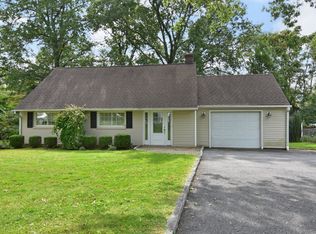 34 Hunter Rd, White Plains, NY 10603