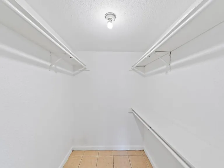 9797 Leawood Blvd #203 — Photo 2