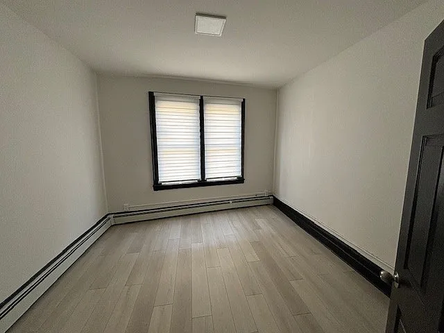 2 bed, 900 sqft, $1,975 — Photo 3