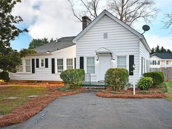 210 Walnut Hill Dr, Easley, SC 29642