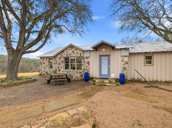 275 Creekridge Trl, Mountain Home, TX 78058