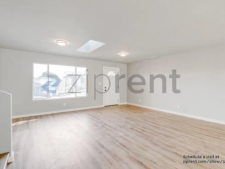 3937 La Cresenta Rd — Photo 1