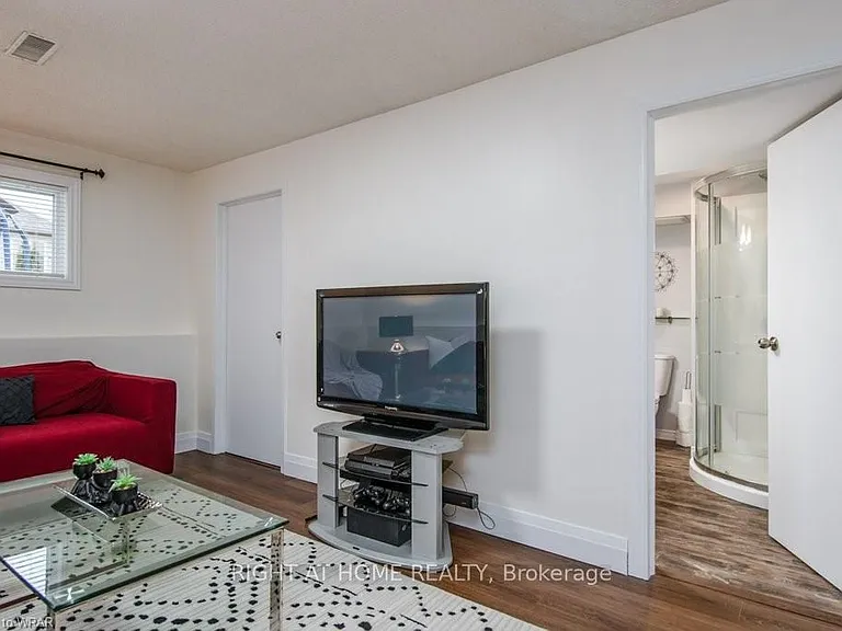 554 Halberstadt Cir — Photo 31