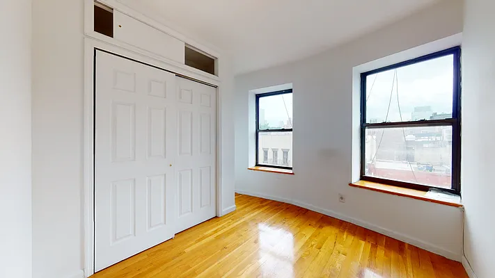 Rented by Bond New York | media 18