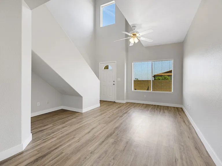 499 Lost Eagle Way — Photo 4