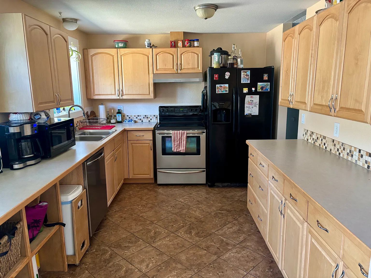 3 bed, 1400 sqft, $3,200 — Photo 4