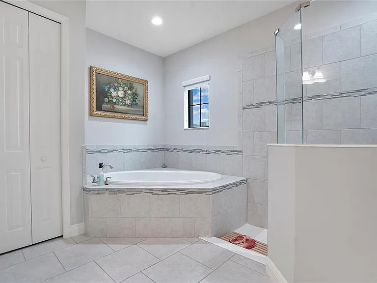 21914 Butterfly Kiss Dr — Photo 21