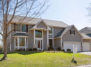 6637 Mulberry Cir, Chanhassen, MN 55317